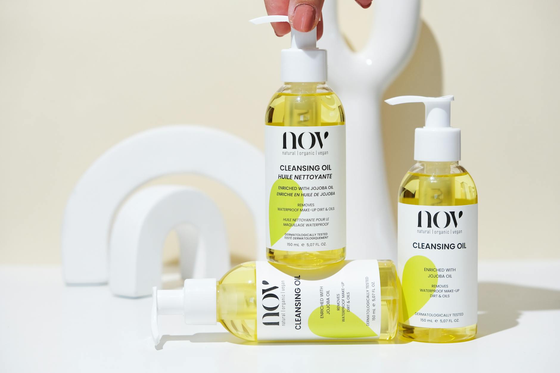 How Jojoba Oil Benefits Your Scalp and Hair, According to Experts